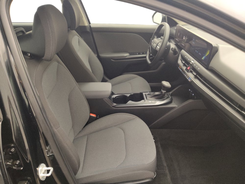 Used 2025 Kia K4 FWD image 21