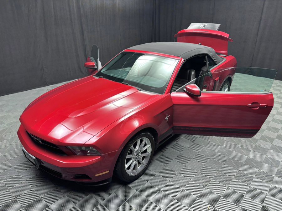 Used 2010 Ford Mustang Premium image 28