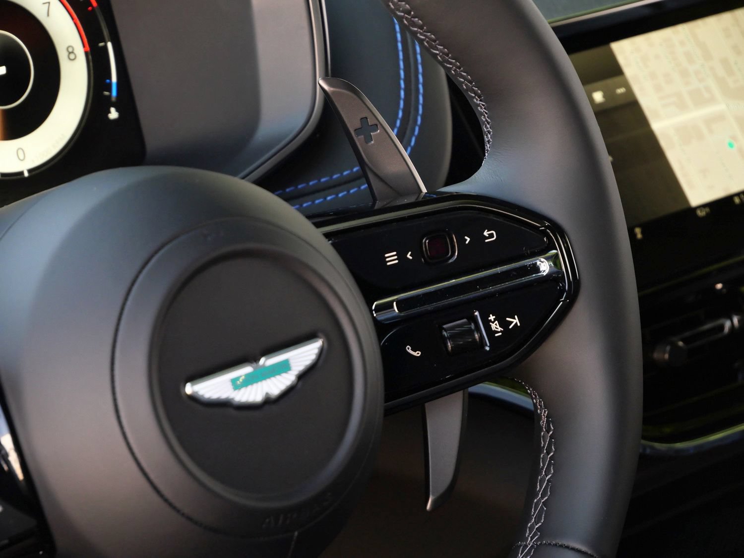 New 2026 Aston Martin DBX S AWD/4WD image 18