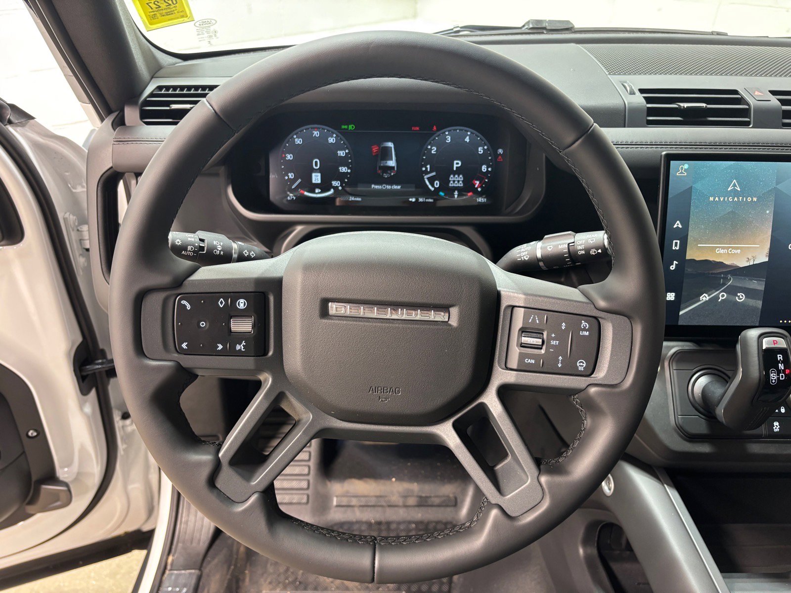 New 2026 Land Rover Defender 130 X-Dynamic SE AWD/4WD image 19