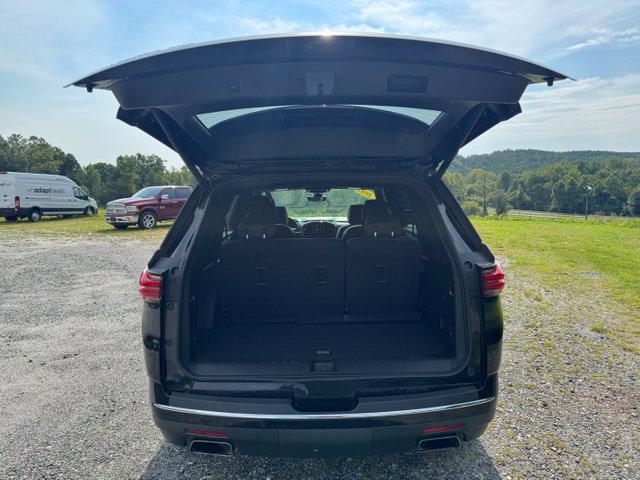 Used 2022 Chevrolet Traverse High Country AWD/4WD image 10