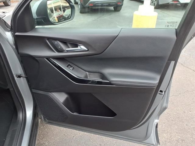 Used 2025 Chevrolet Equinox LT image 18