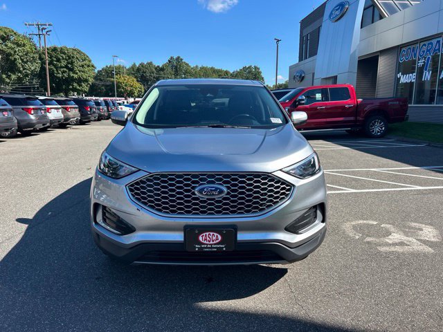 Used 2024 Ford Edge SEL AWD/4WD image 2