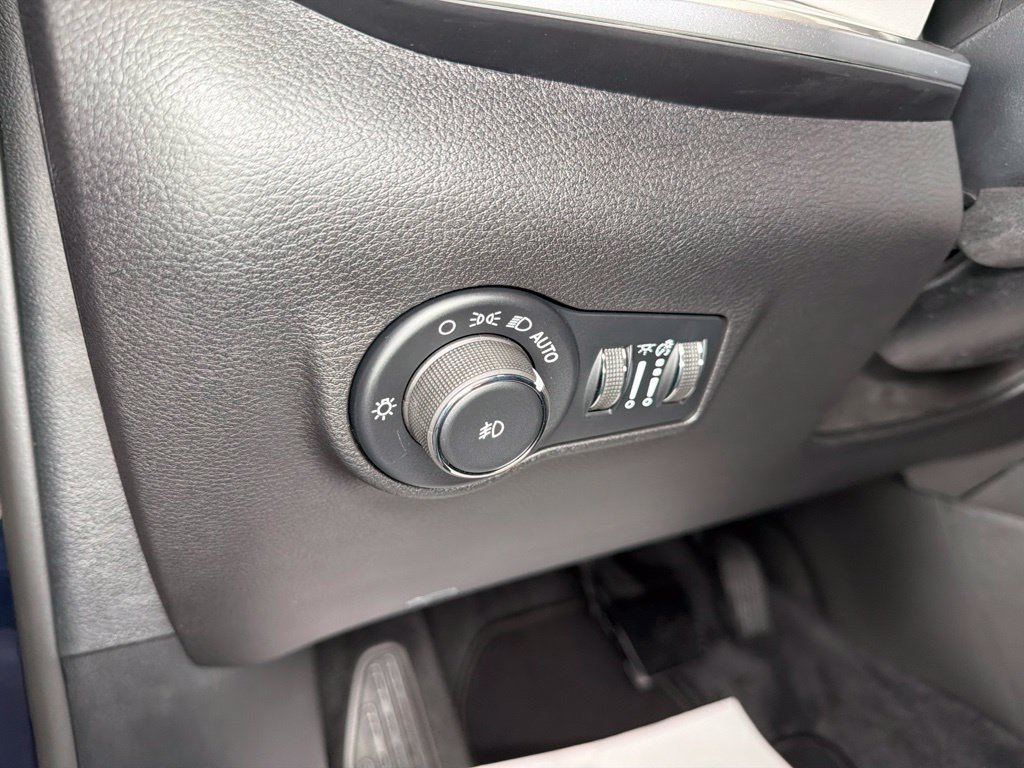 New 2026 Jeep Compass Limited AWD/4WD image 17