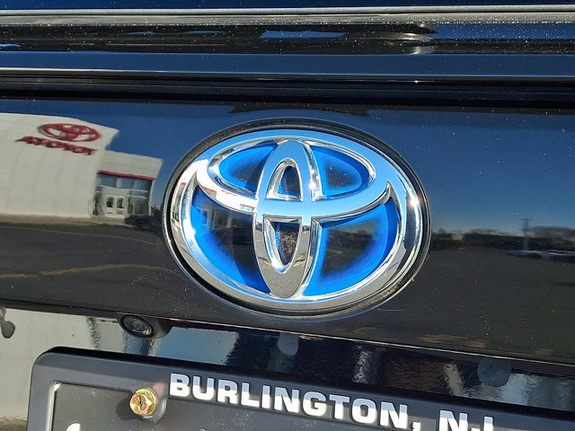 Used 2022 Toyota RAV4 XLE image 32