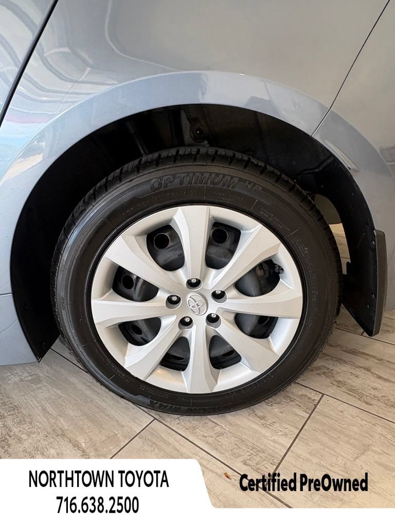 Used 2023 Toyota Corolla LE w/ Carpet Mat Package (TMS) FWD image 13