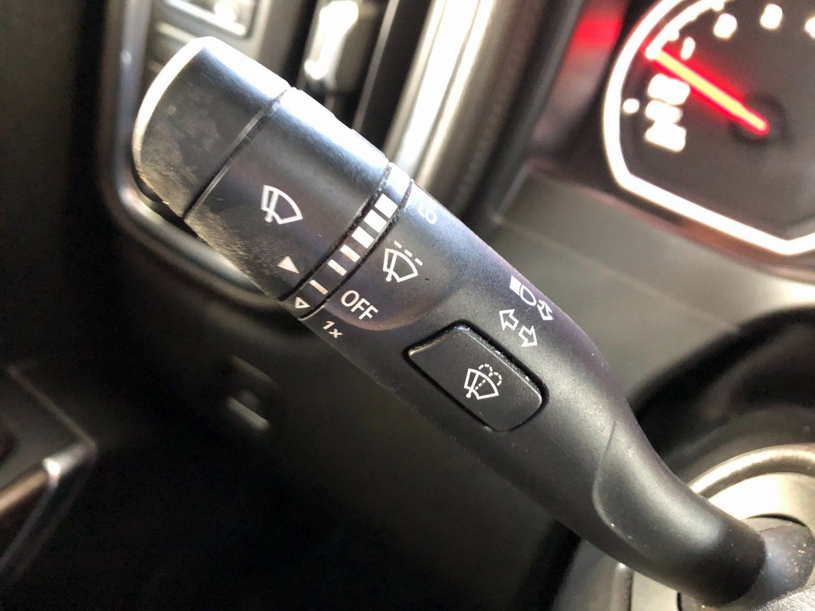 Used 2019 Chevrolet Silverado 1500 LT w/ All-Star Edition image 32