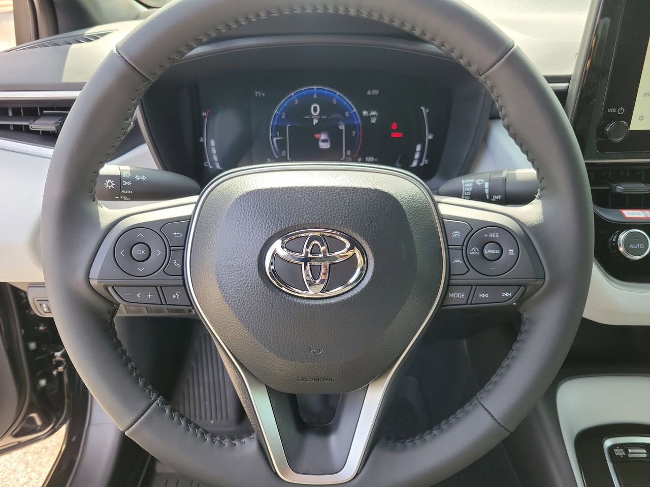 New 2026 Toyota Corolla SE image 18