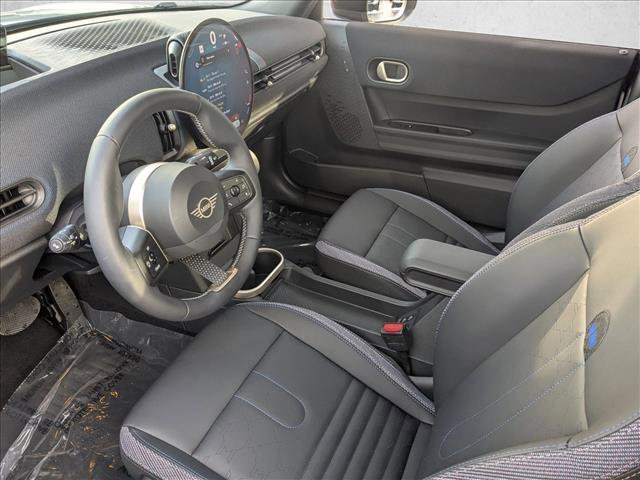 Certified 2025 MINI Cooper S image 10