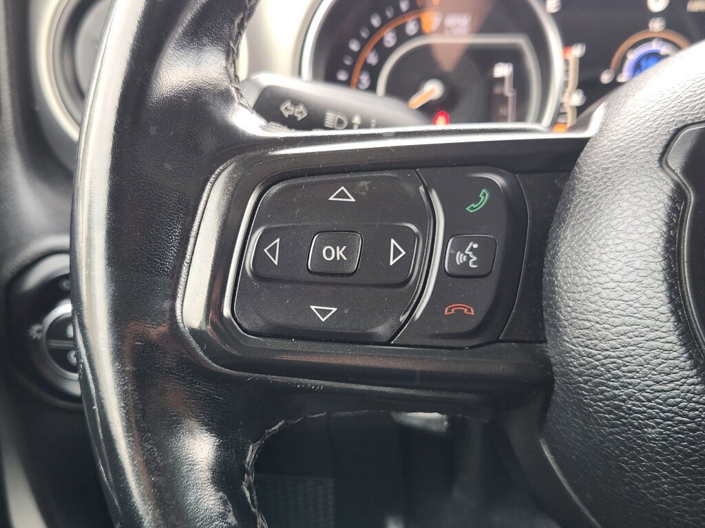 Used 2021 Jeep Gladiator Willys AWD/4WD image 18