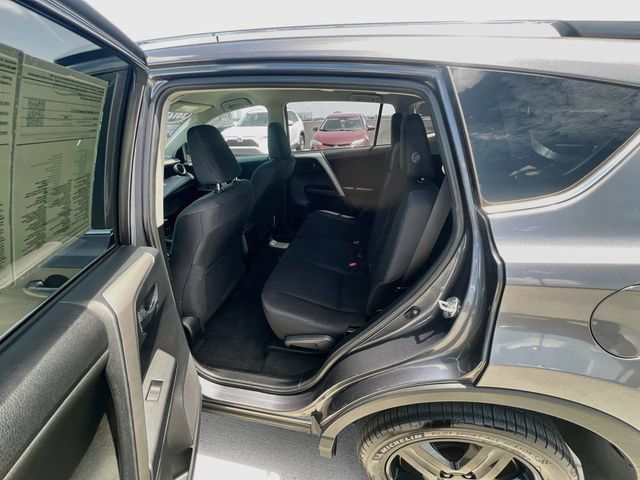 Used 2016 Toyota RAV4 LE FWD image 27
