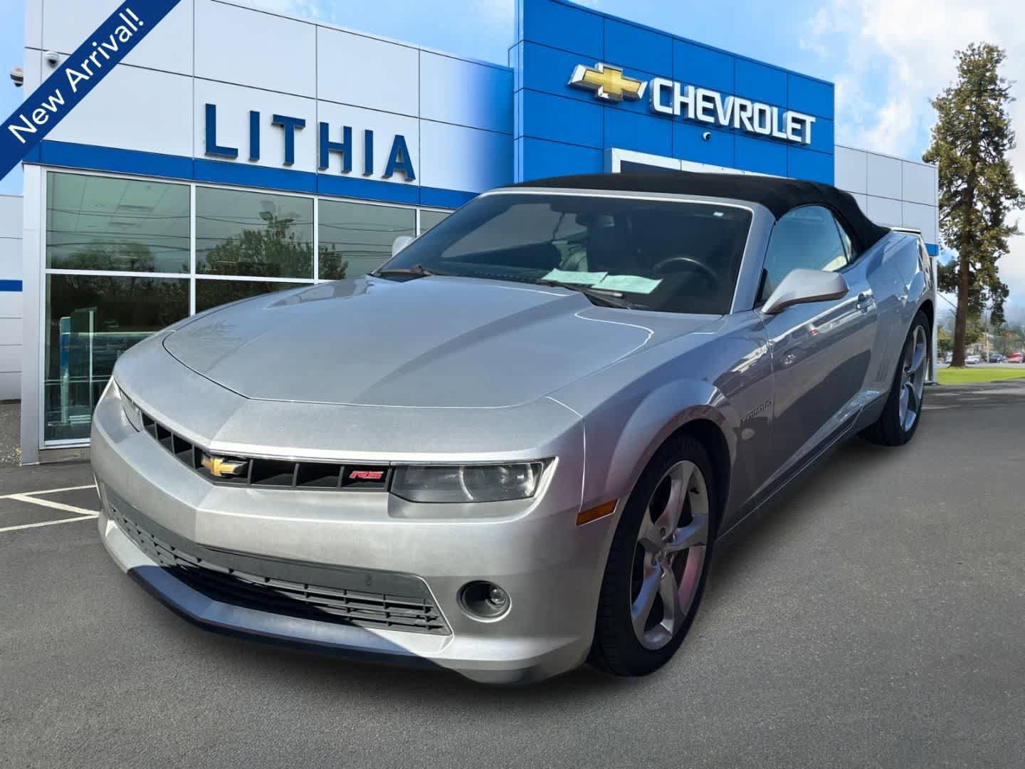 Used 2015 Chevrolet Camaro LT RWD image 1