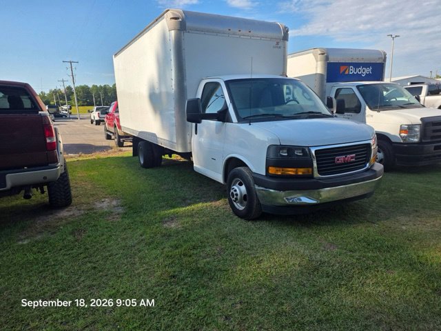 Used 2021 GMC Savana 3500 Extended w/ Power Convenience Package RWD image 2
