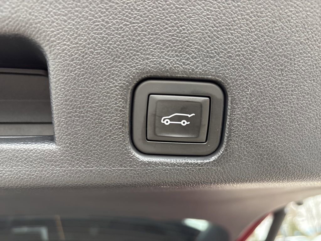 Certified 2024 Chevrolet Traverse Z71 w/ Enhanced Driving Package image 11