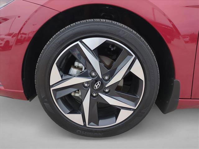 Used 2023 Hyundai Elantra SEL w/ Convenience Package image 24