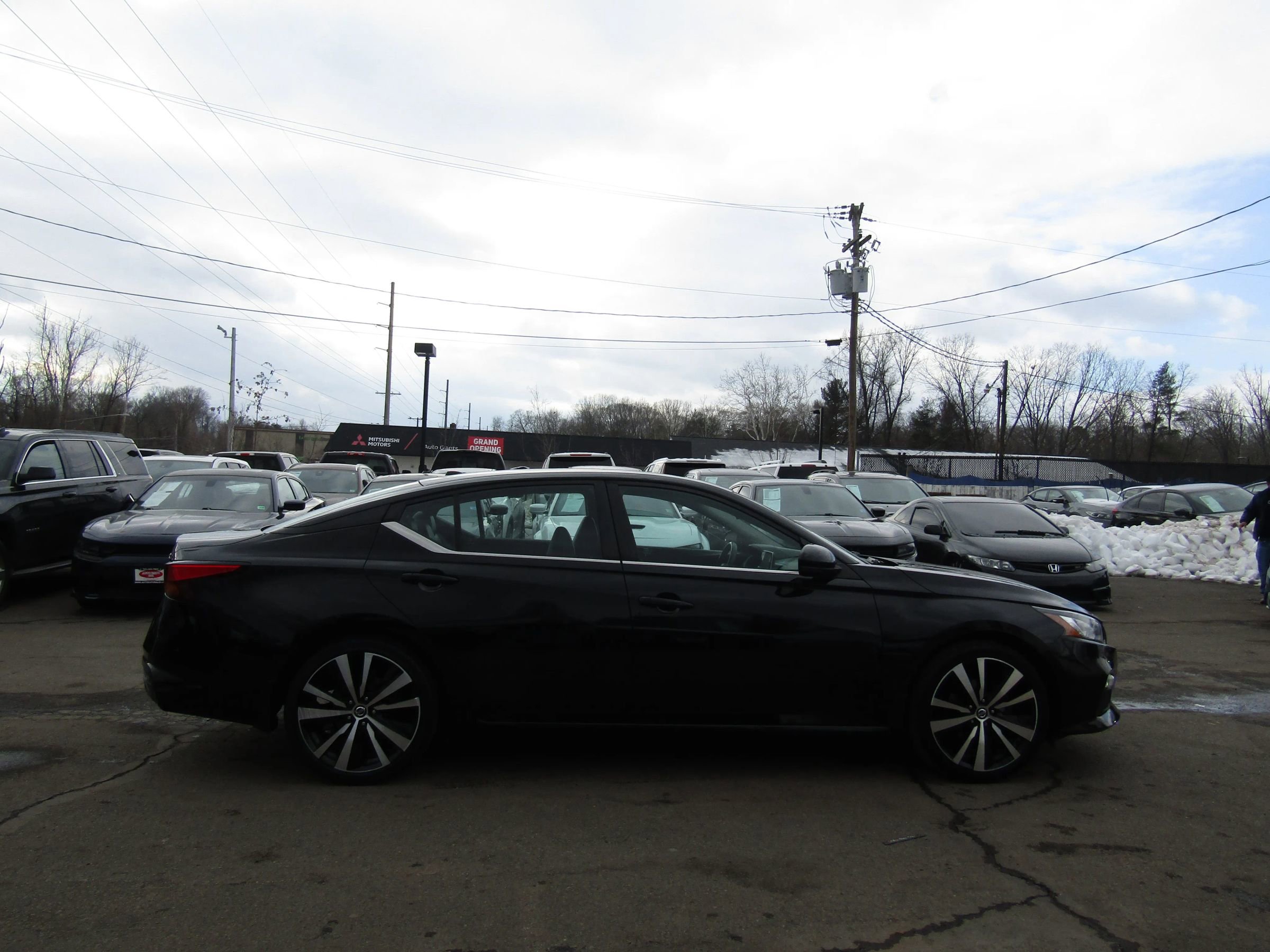 Used 2019 Nissan Altima 2.5 SR w/ SR Premium Package image 8
