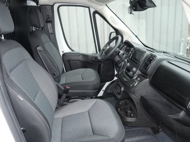Used 2025 RAM ProMaster 2500 w/ U-Haul Equipment Group FWD image 17