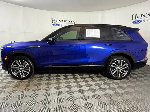 Used 2026 Cadillac Vistiq Sport AWD/4WD image 3