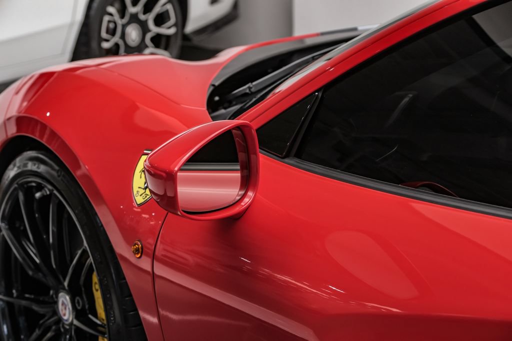 Used 2019 Ferrari 488 Pista Coupe RWD image 33