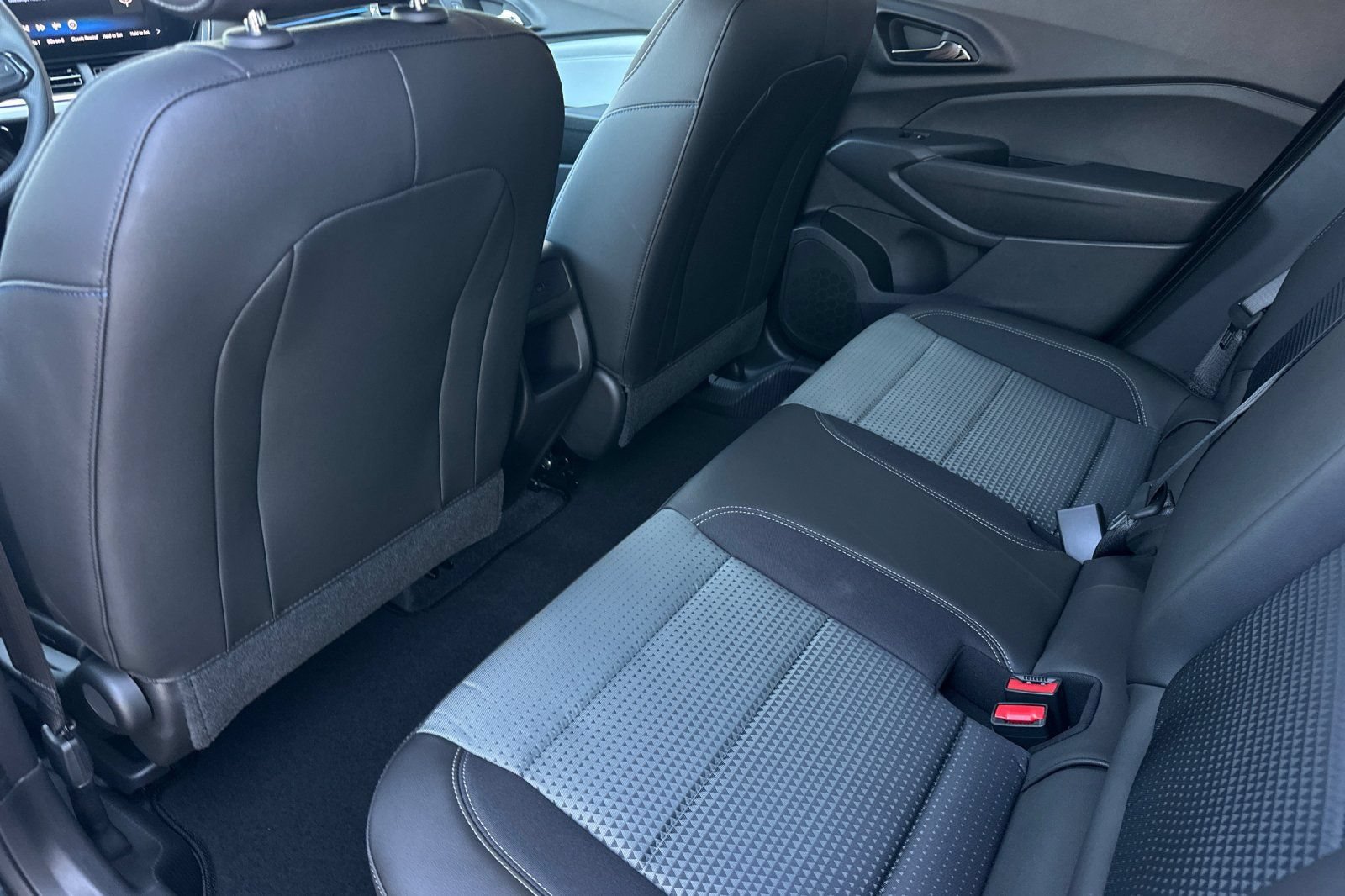 New 2026 Chevrolet Trax LT FWD image 12