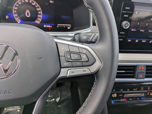 New 2026 Volkswagen Taos SE FWD image 28
