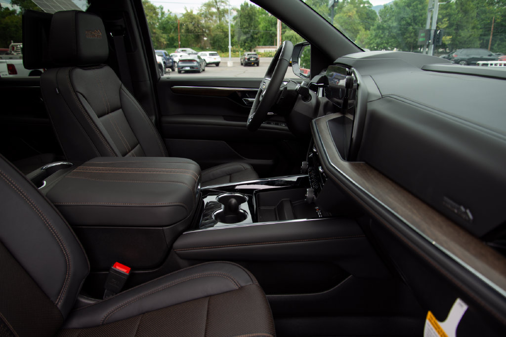 New 2026 Chevrolet Tahoe High Country AWD/4WD image 18