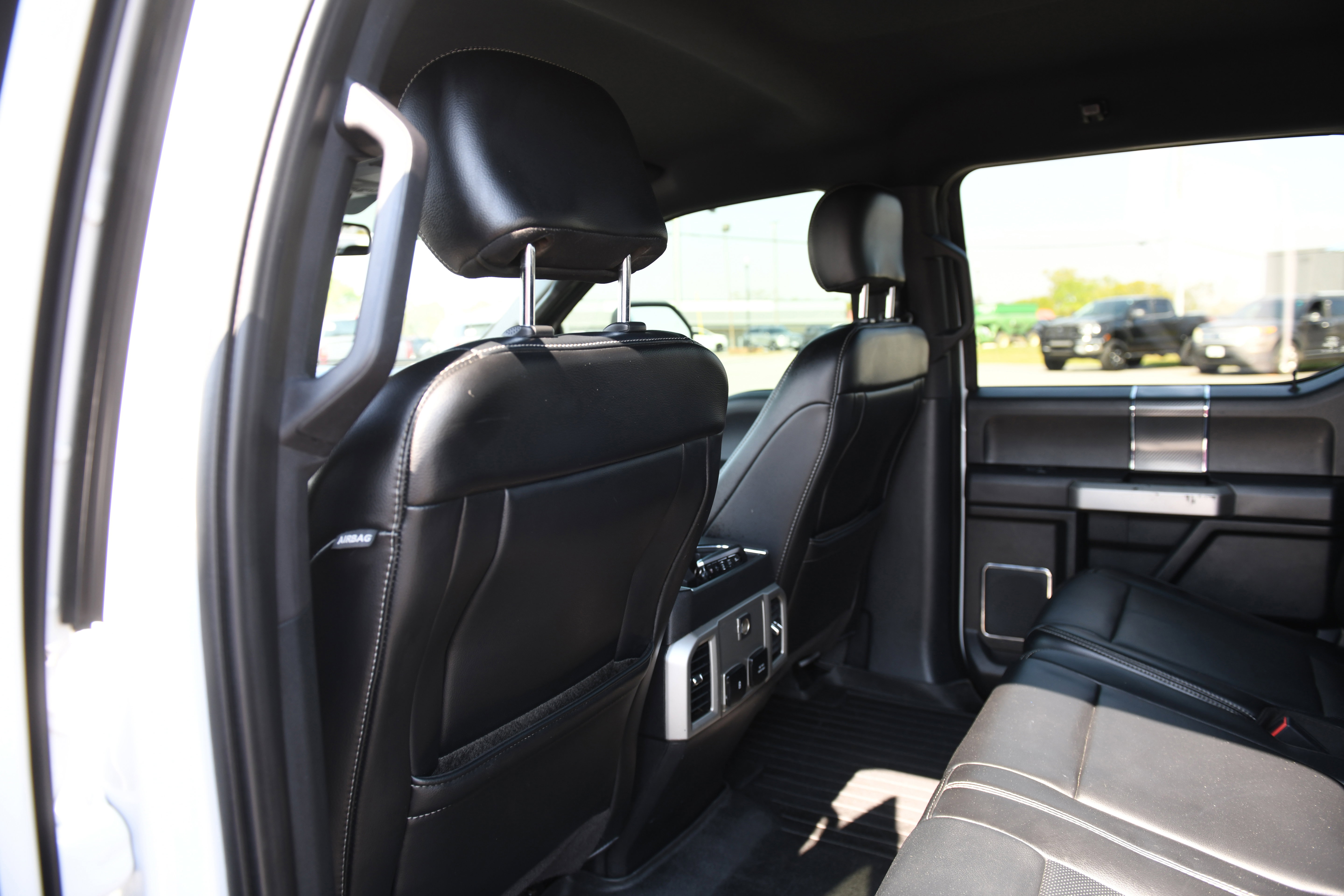 Used 2019 Ford F150 Lariat image 16