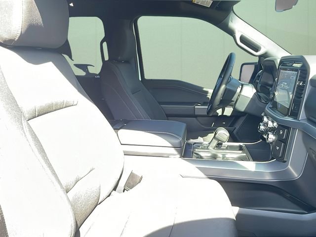 Used 2025 Ford F150 XLT w/ Equipment Group 302A MID image 39