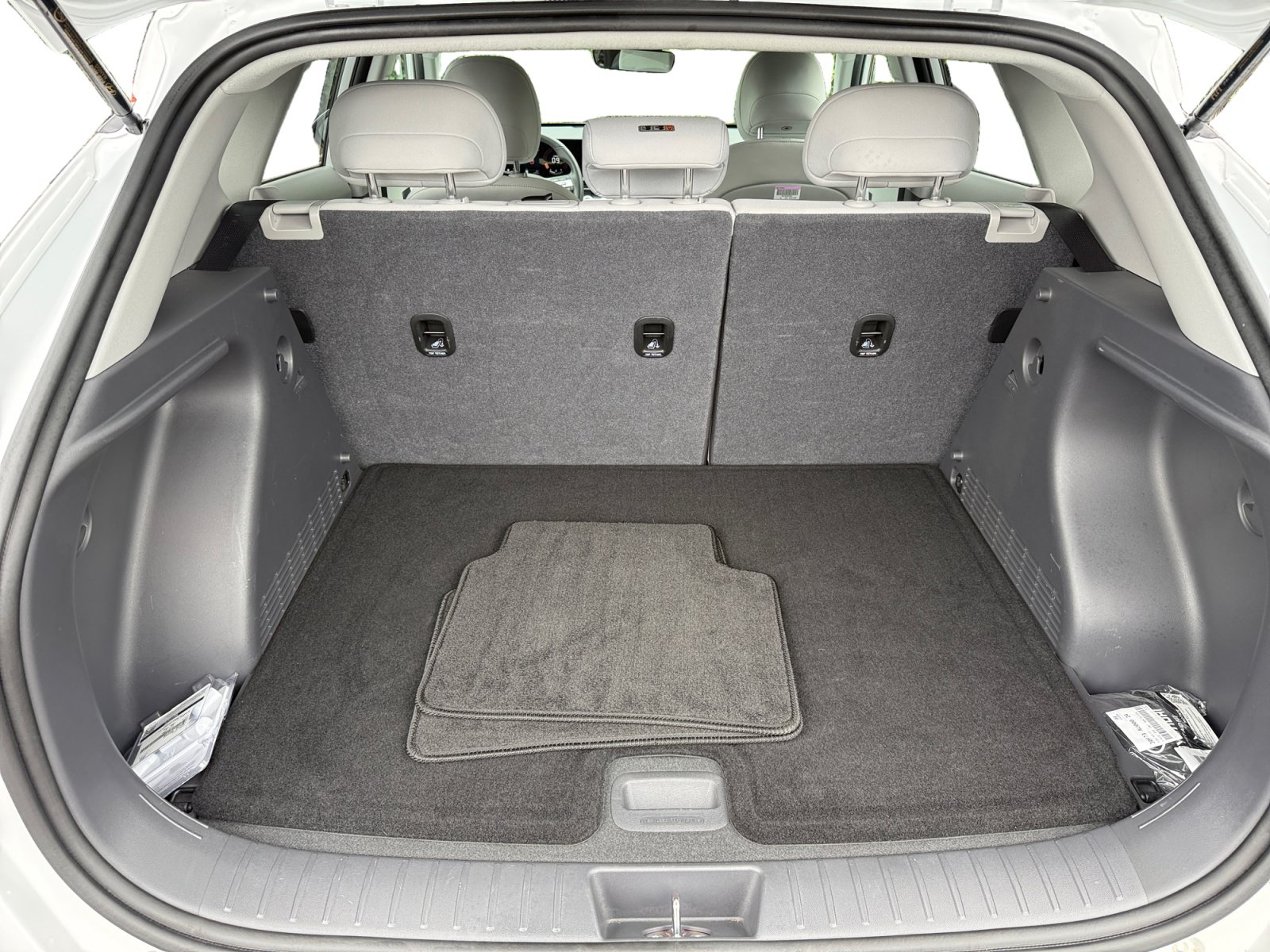 Certified 2025 Hyundai Kona SEL FWD image 17