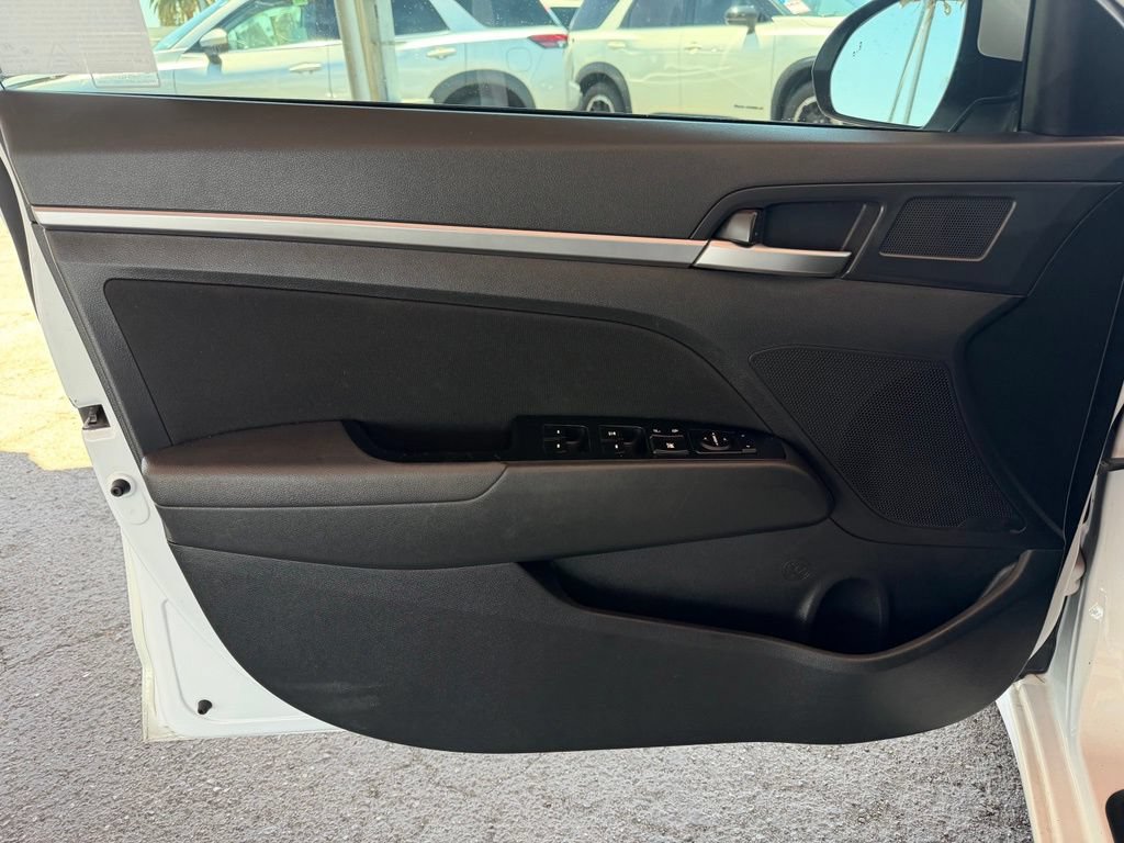 Used 2019 Hyundai Elantra SEL w/ Cargo Package FWD image 17