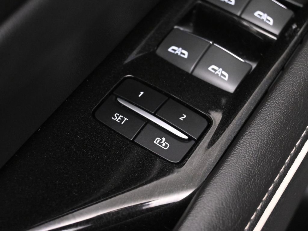 Used 2021 Cadillac Escalade Sport w/ LPO, Illumination Package image 40