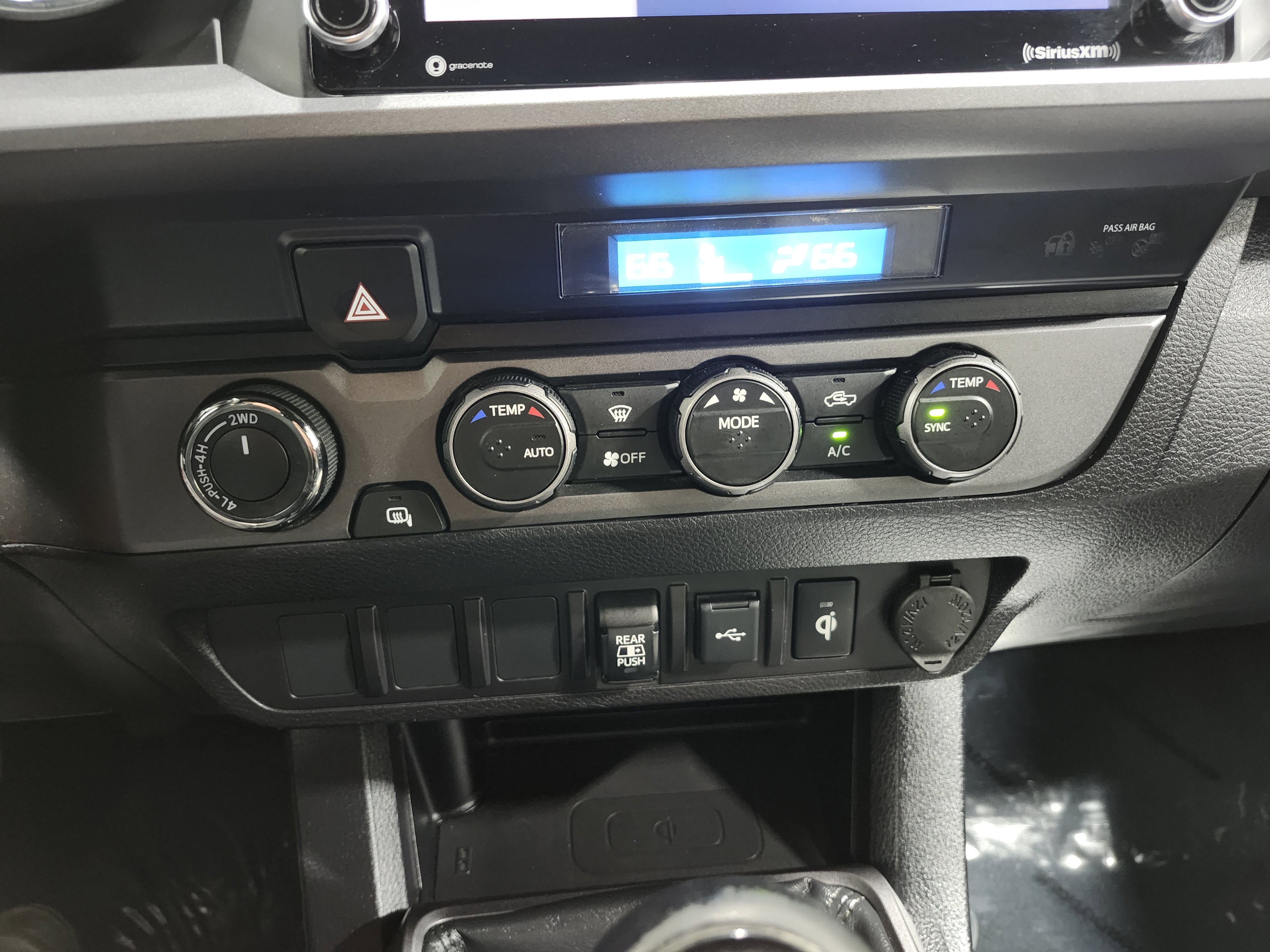 Used 2021 Toyota Tacoma TRD Sport image 31