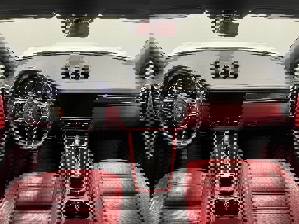 Used 2022 Porsche Cayenne S image 30