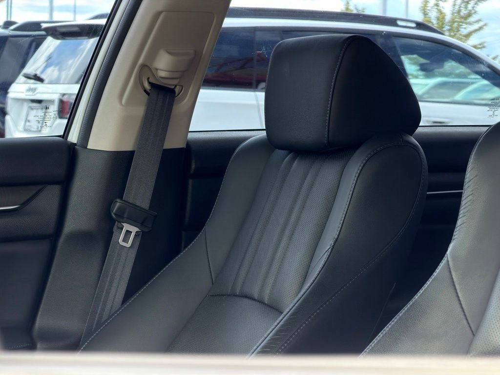 Used 2018 Honda Accord Touring image 15