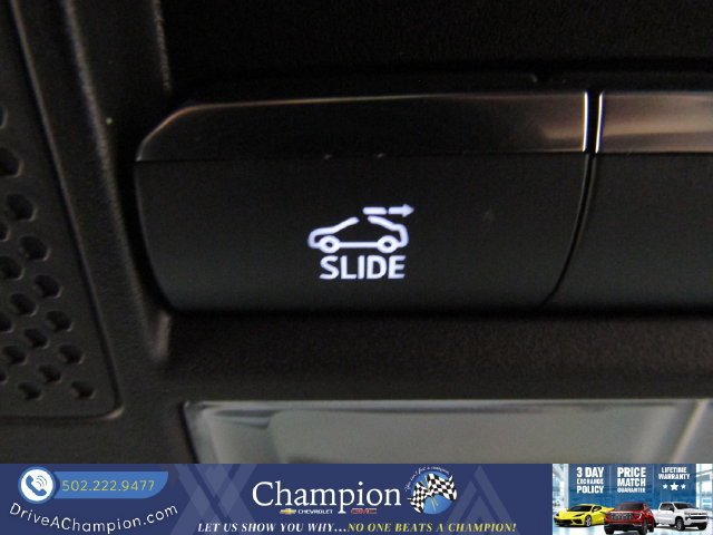 Used 2024 Chevrolet Traverse RS AWD/4WD image 44