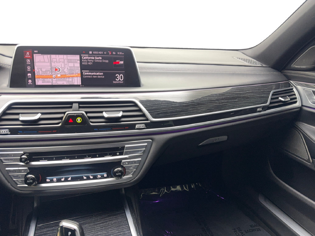 Used 2022 BMW 750i xDrive w/ Executive Package AWD/4WD image 57