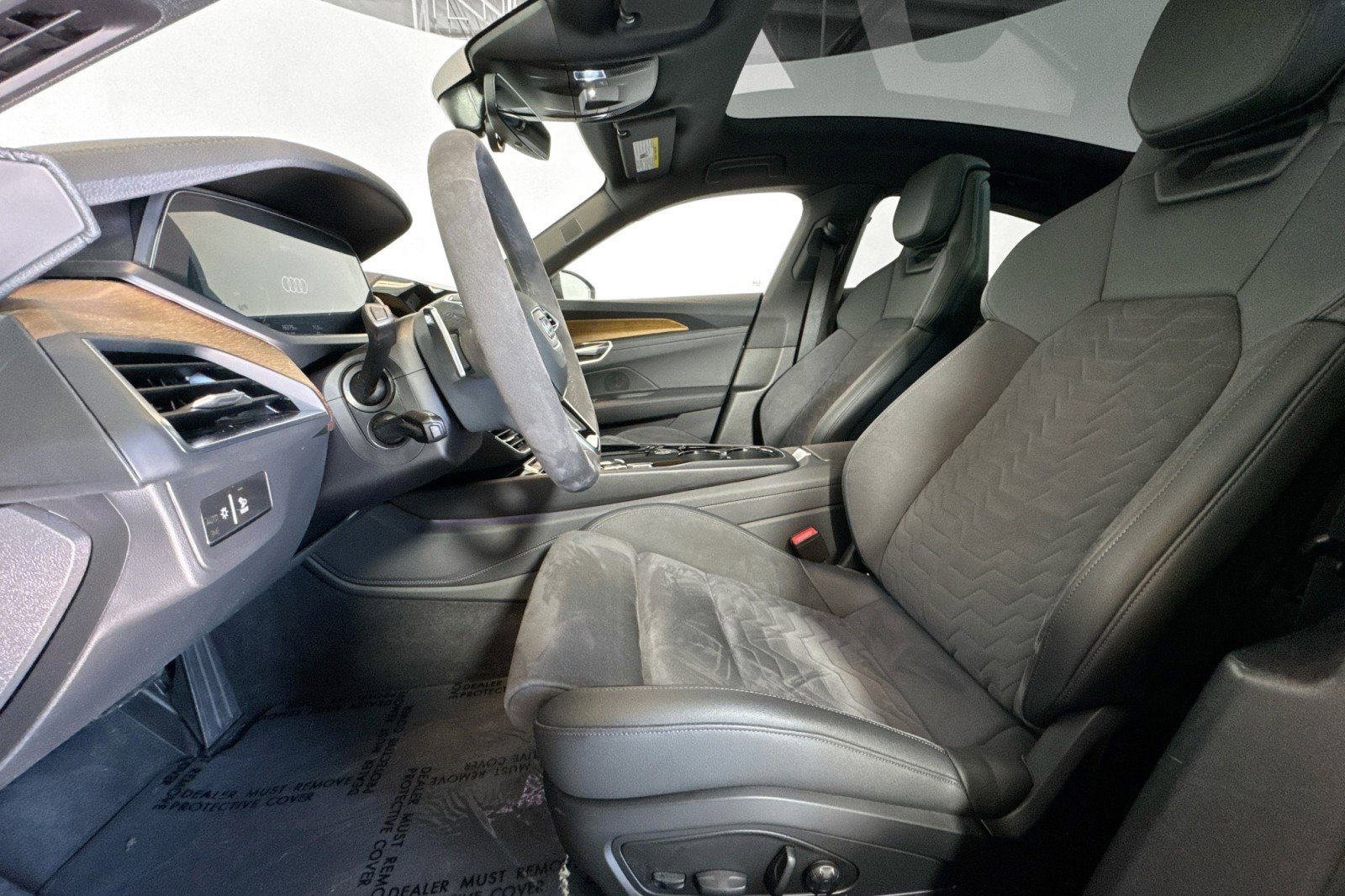 Used 2023 Audi e-tron GT Prestige w/ Prestige Package image 18