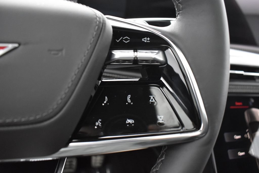 Certified 2026 Cadillac Escalade ESV V AWD/4WD image 15