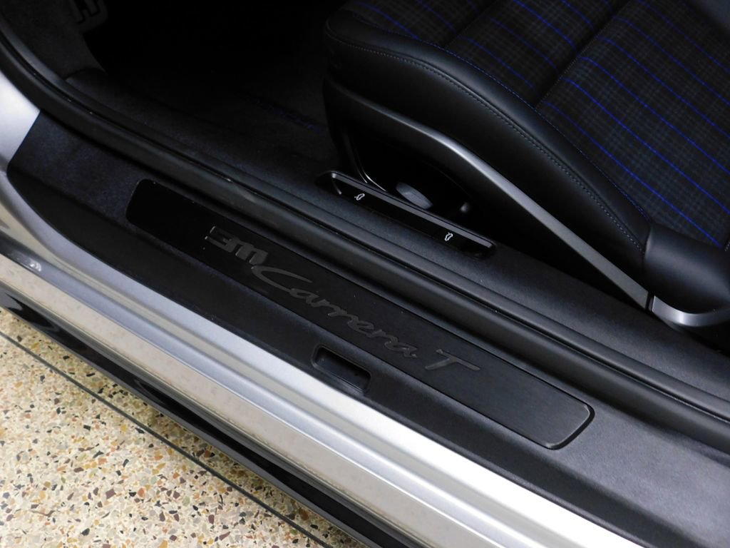 Used 2025 Porsche 911 Carrera T image 36