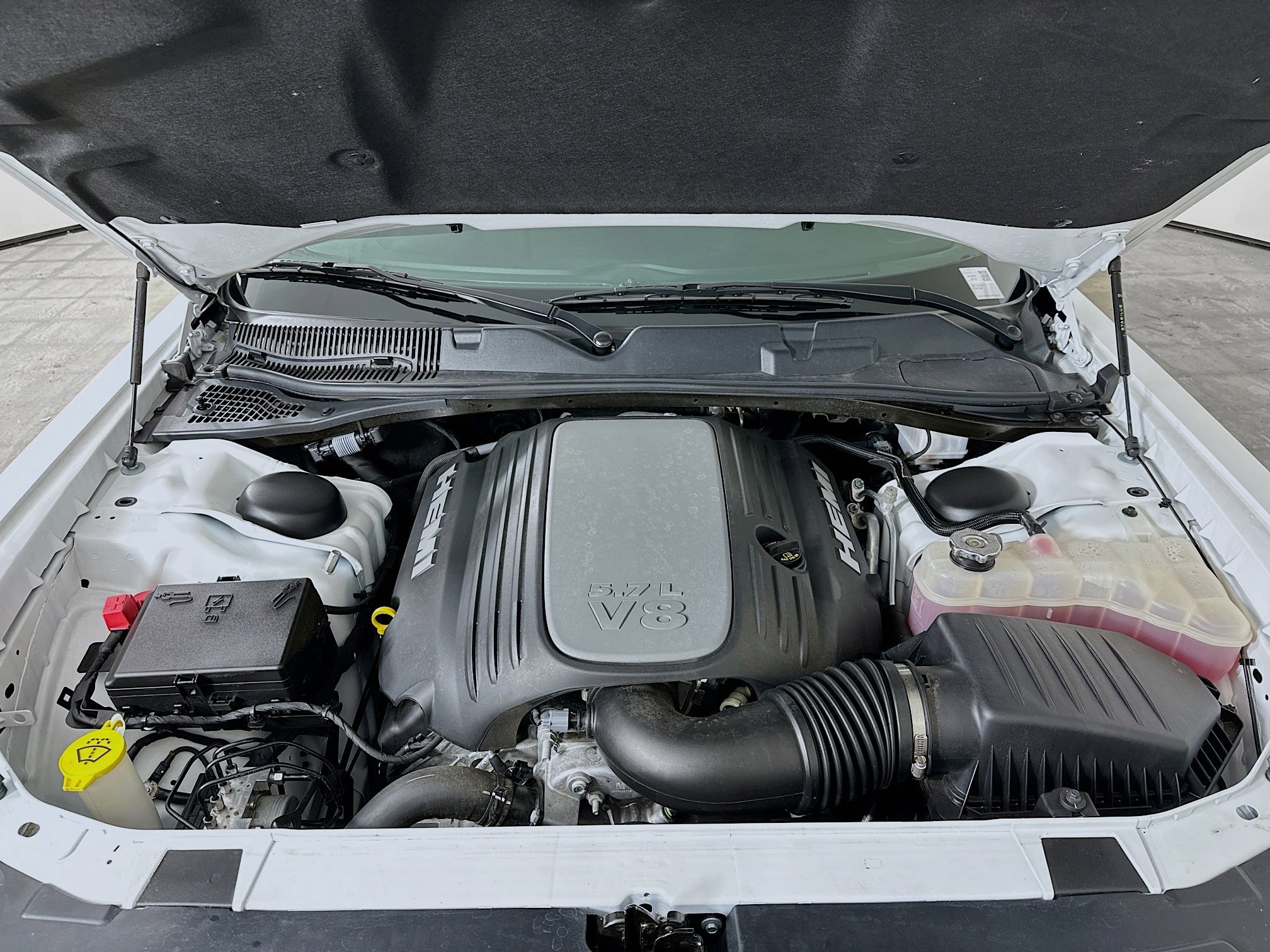 Used 2022 Dodge Challenger R/T w/ Performance Handling Group image 30