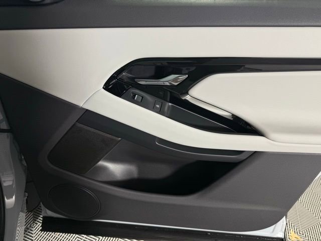 New 2026 Land Rover Range Rover Evoque S image 34