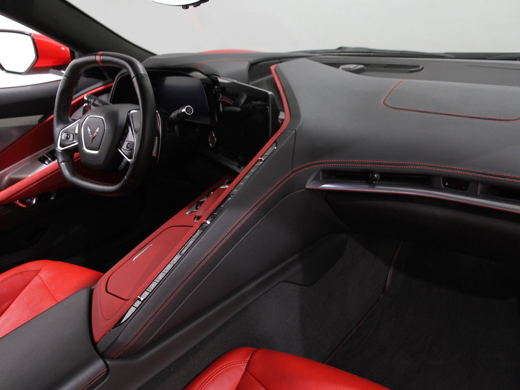 Used 2021 Chevrolet Corvette Stingray Preferred Cpe w/ Z51 Performance Package image 24