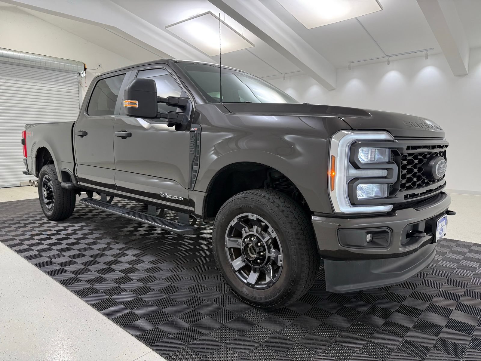 Used 2024 Ford F250 XL w/ STX Appearance Package AWD/4WD image 1
