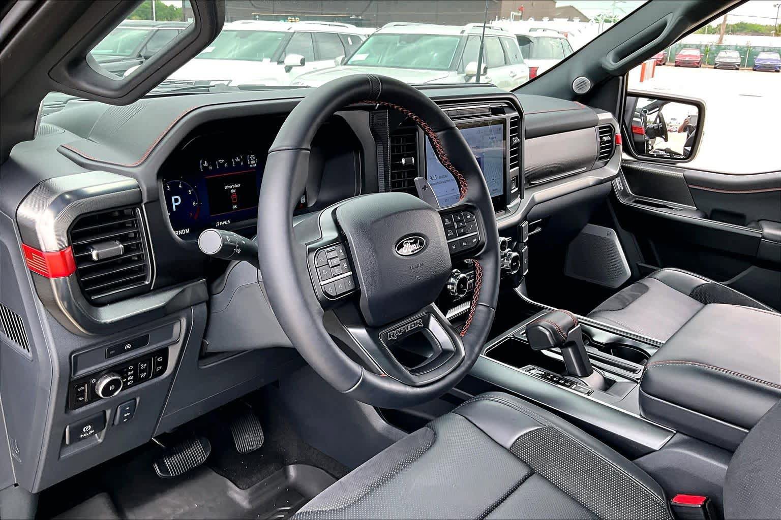 Used 2025 Ford F150 Raptor AWD/4WD image 17
