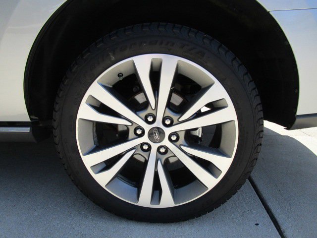 Used 2021 Ford Expedition Limited image 9