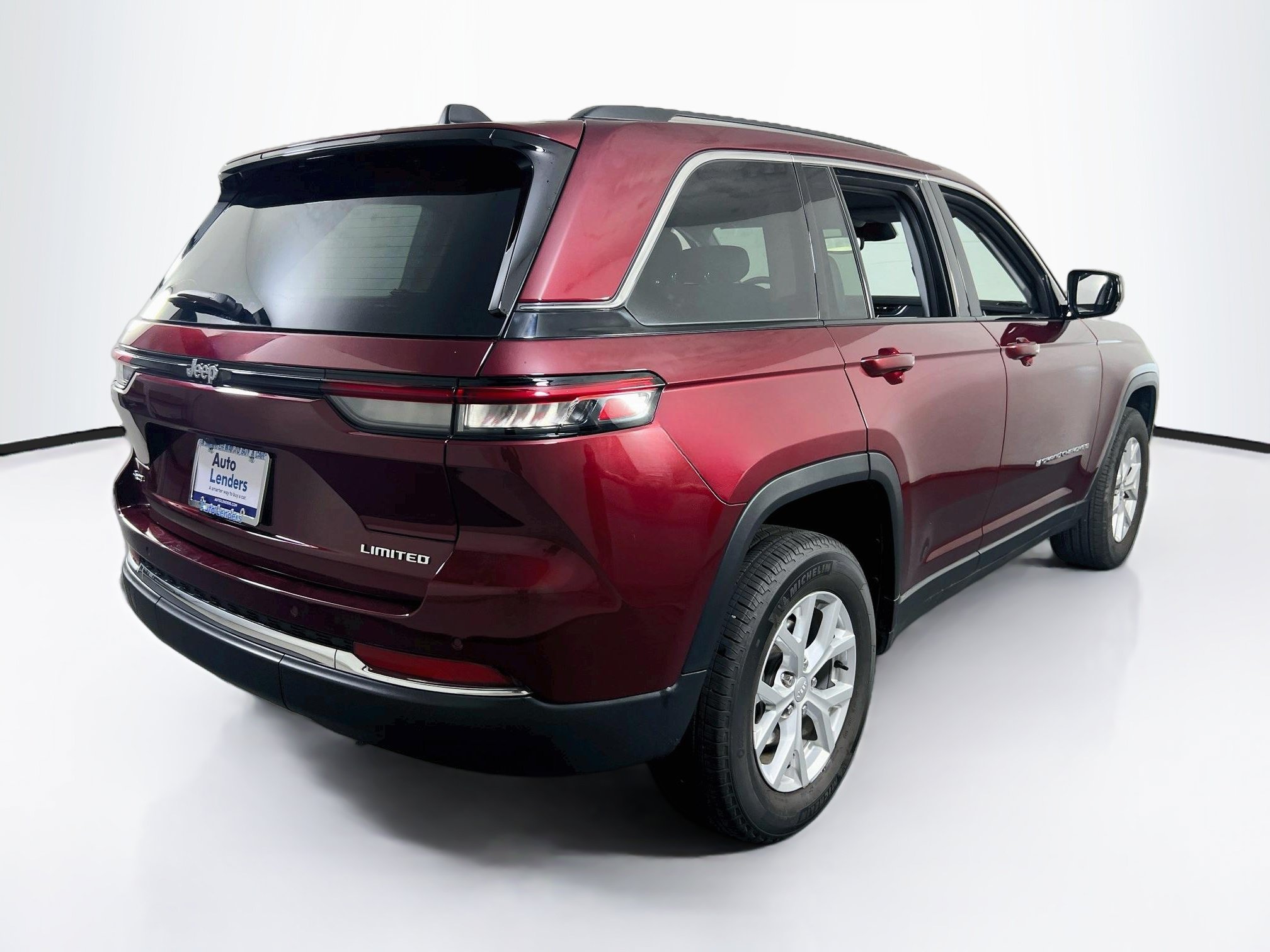 Used 2023 Jeep Grand Cherokee Limited w/ Trailer Tow Prep Group (B) AWD/4WD image 5