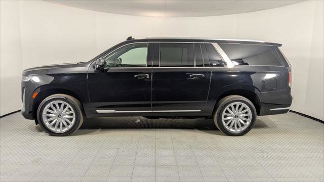 Used 2022 Cadillac Escalade ESV Luxury image 3