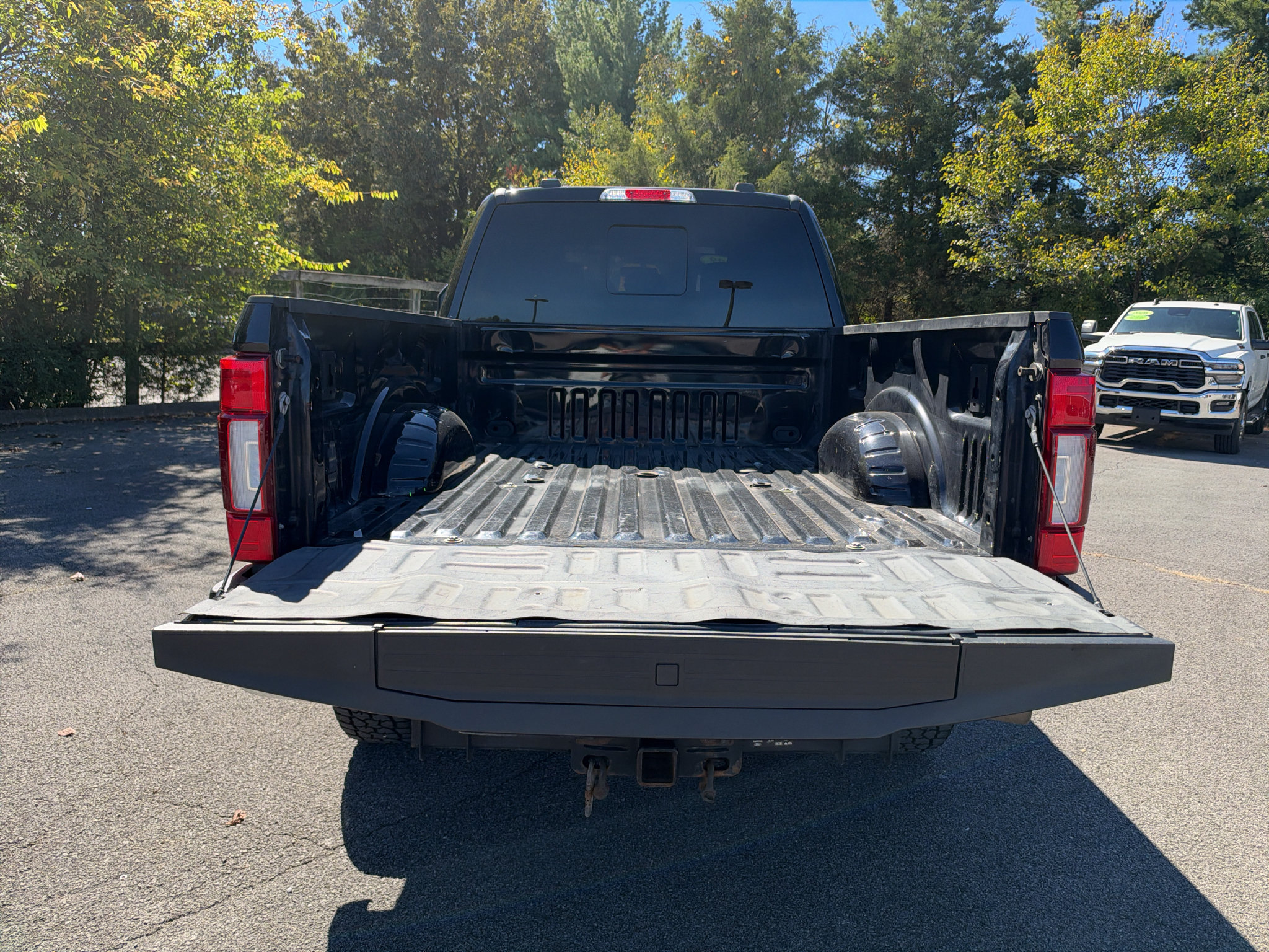 Used 2022 Ford F250 Lariat w/ Lariat Ultimate Package AWD/4WD image 28