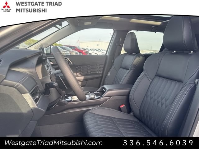 New 2026 Mitsubishi Outlander SEL FWD image 8