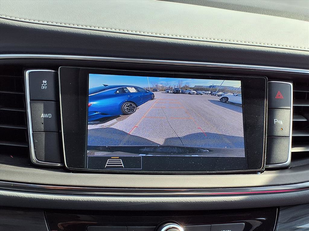 Used 2020 Buick Enclave Essence image 5
